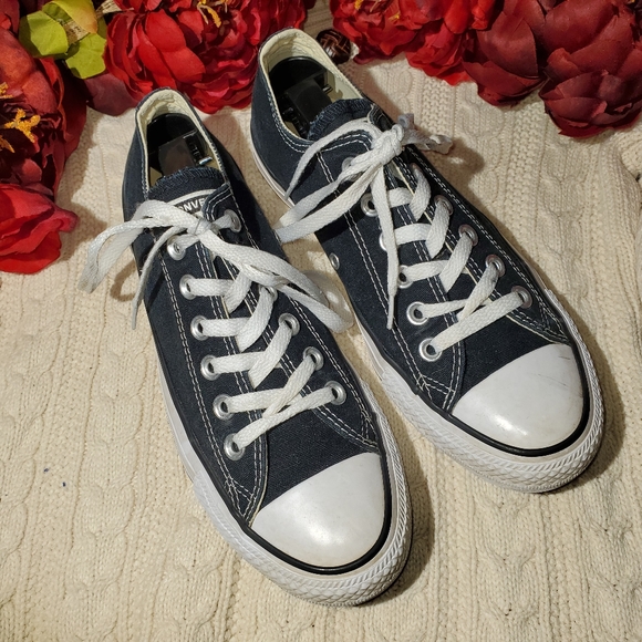 Converse Shoes - Black chuck converse shoes sneakers 7.5